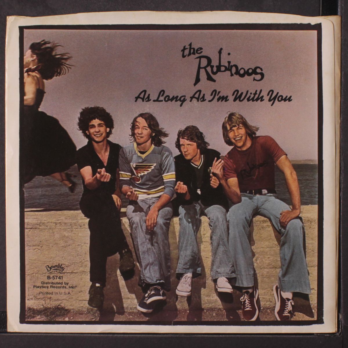 i think we're alone now / mono by RUBINOOS