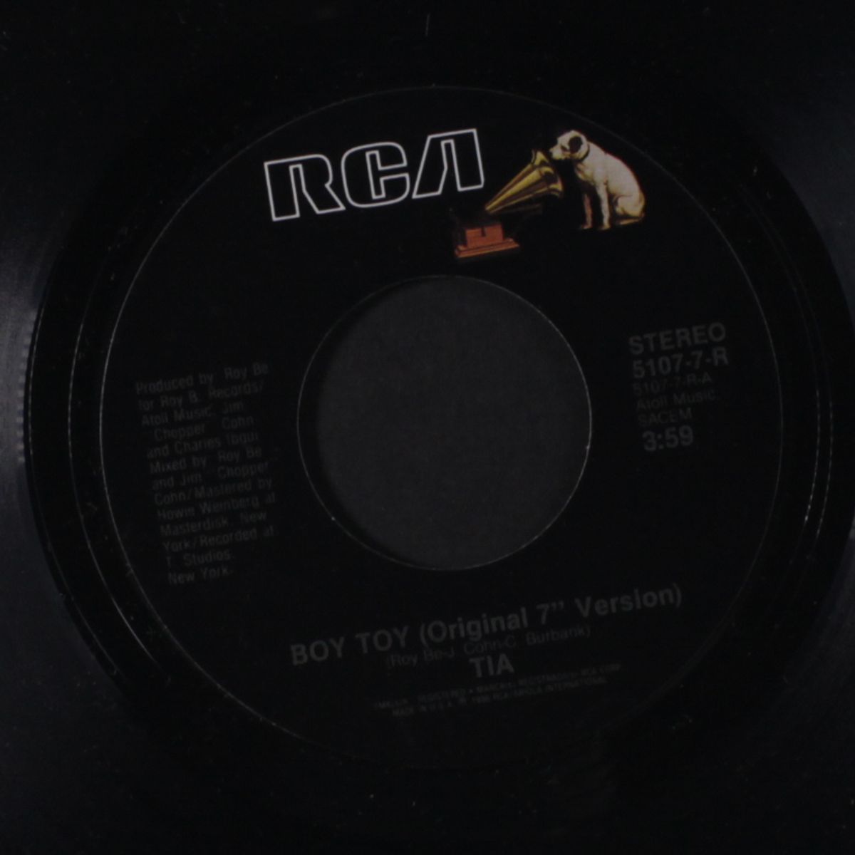 boy toy / remix by TIA