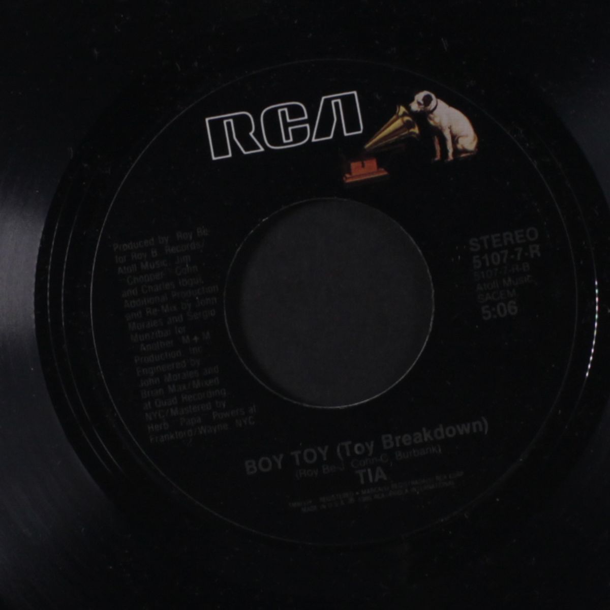 boy toy / remix by TIA