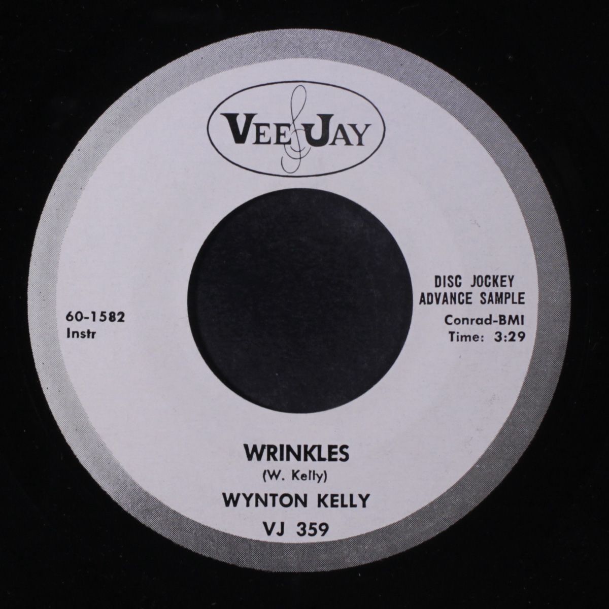 wrinkles / on stage by WYNTON KELLY