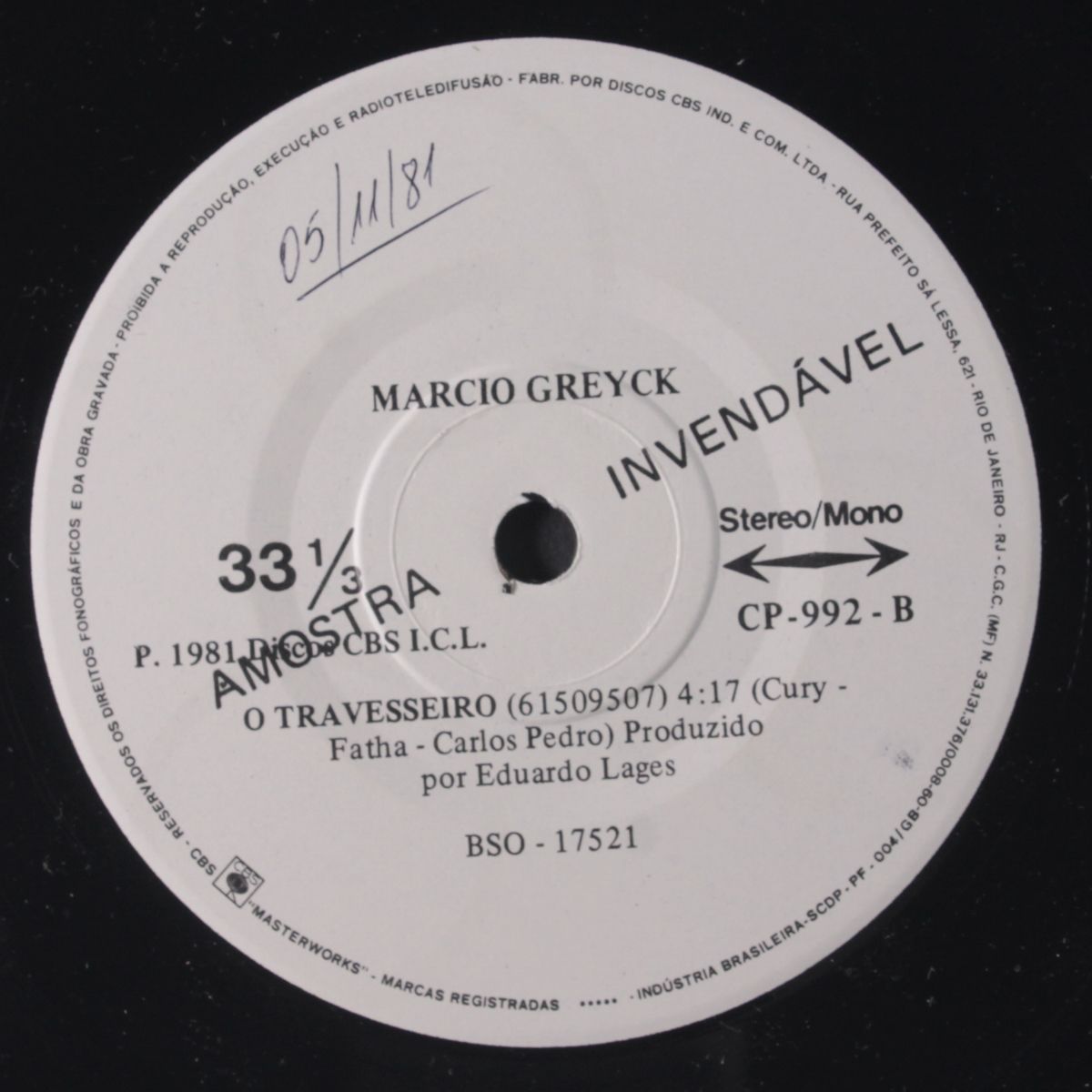 o travesseiro / same by MARCIO GREYCK