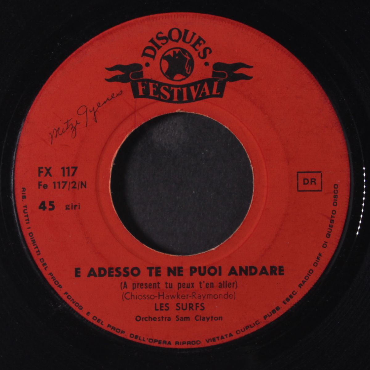 t'en vas pas comme ca / e adesso te ne puoi andare by LES SURFS