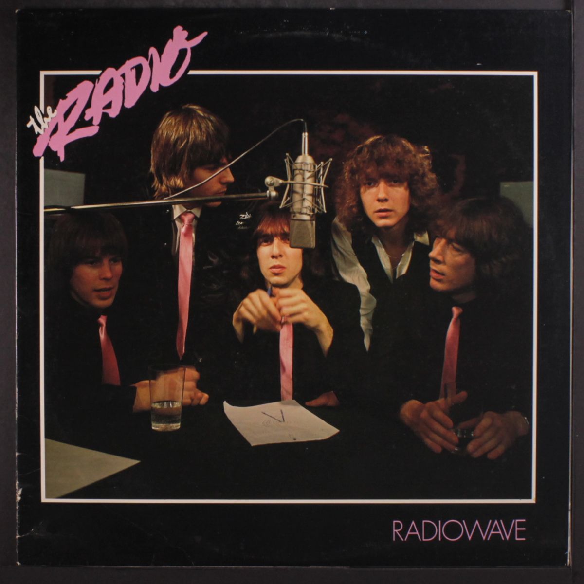 radiowave by RADIO