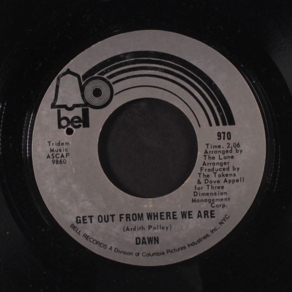 i play and sing / get out from where we are by DAWN