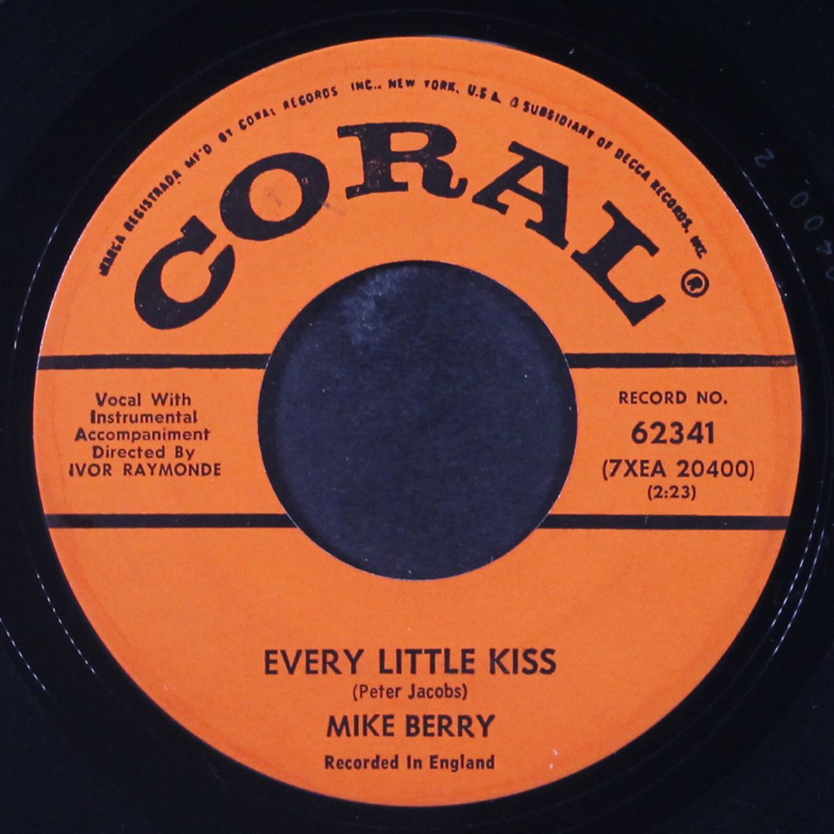 tribute to buddy holly / every little kiss by MIKE BERRY & OUTLAWS