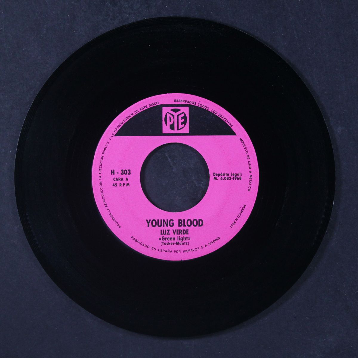 luz verde - green light / no me dejes en la oscuridad by YOUNG BLOOD