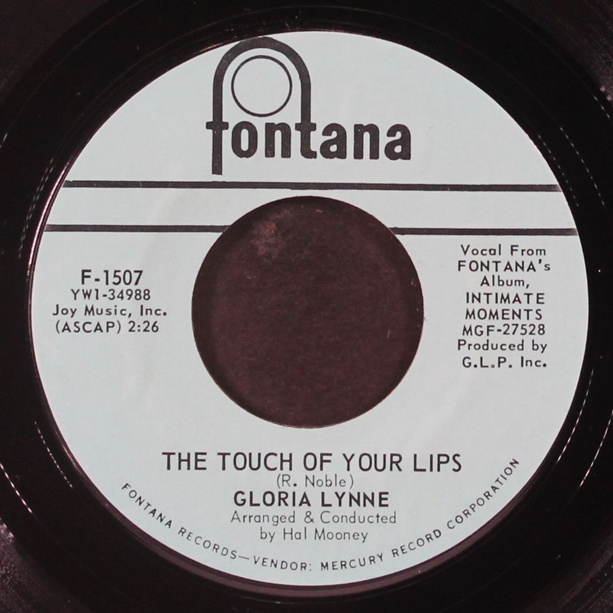 intimate moments / the touch of your lips by GLORIA LYNNE
