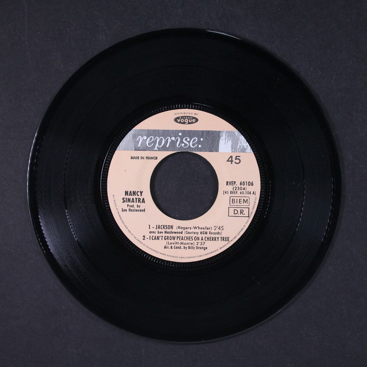 le skate... jackson by NANCY SINATRA