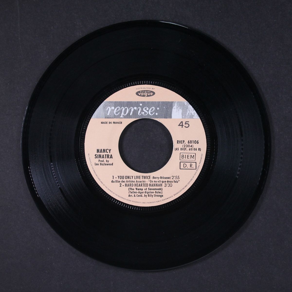 le skate... jackson by NANCY SINATRA