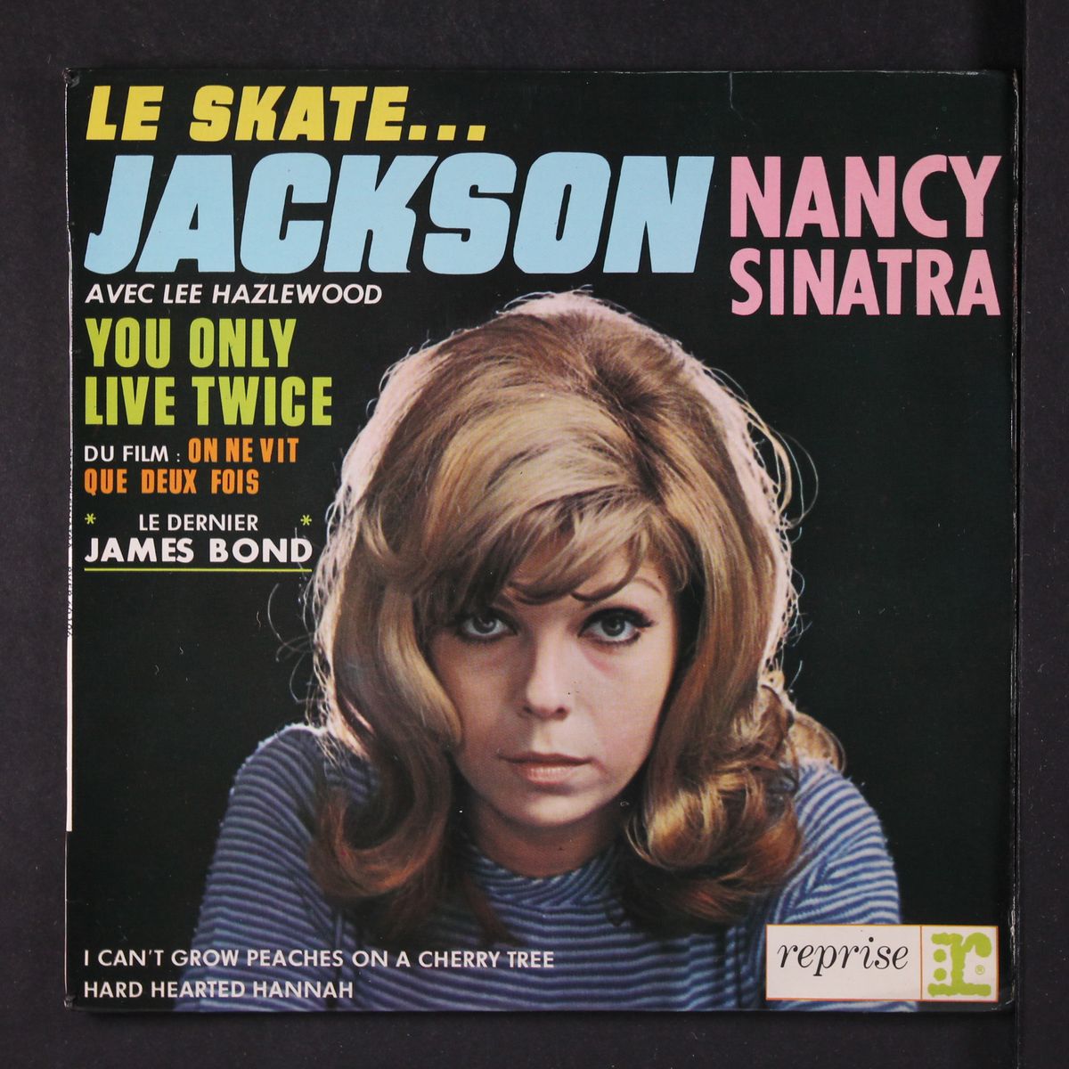 le skate... jackson by NANCY SINATRA