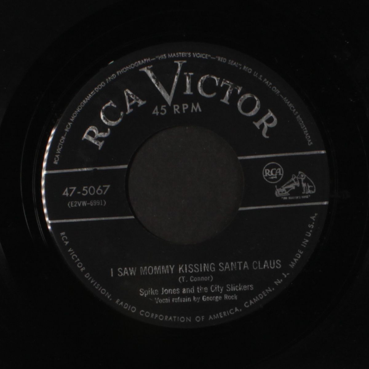 i saw mommy kissing santa claus by SPIKE JONES