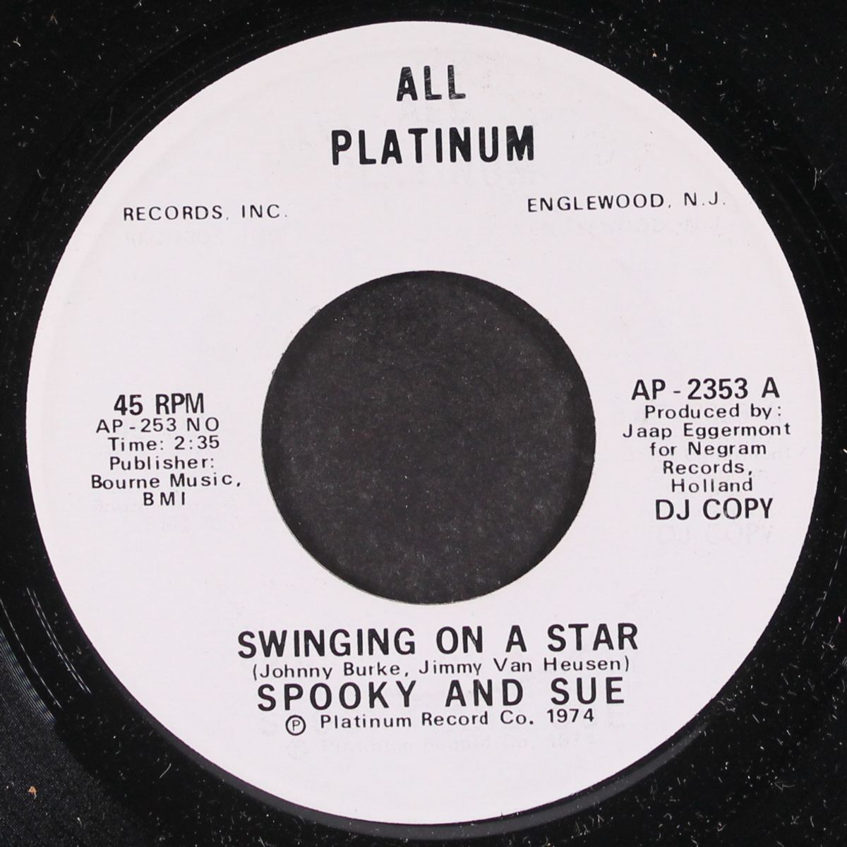 swinging on a star / same by SPOOKY & SUE