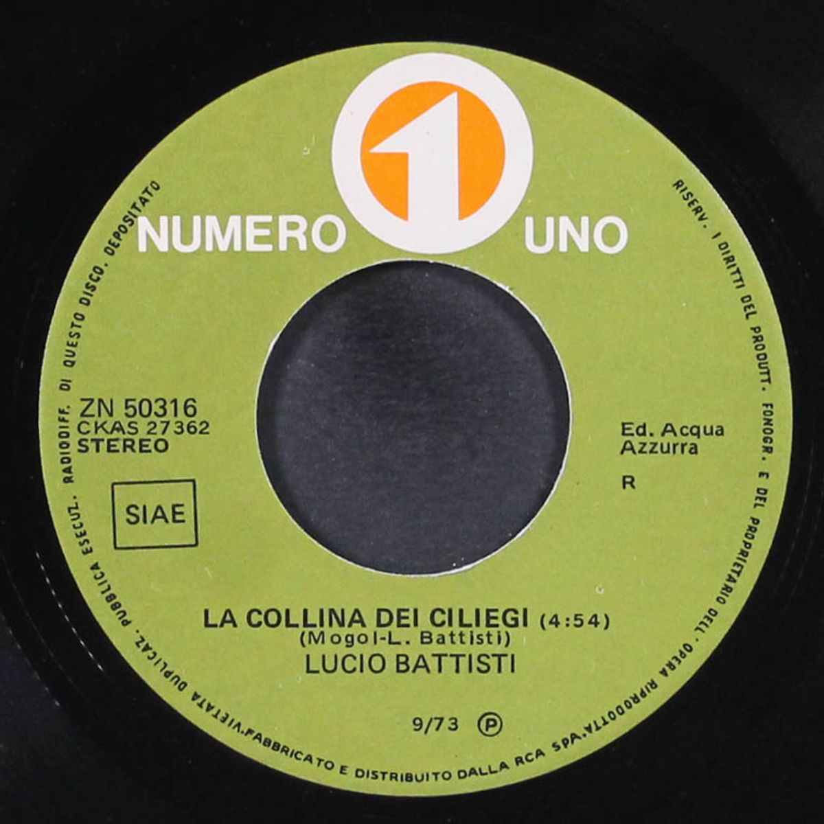 la collina dei ciliegi by LUCIO BATTISTI