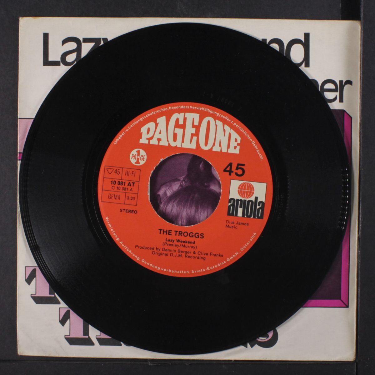 lazy weekend / let's pull together by TROGGS