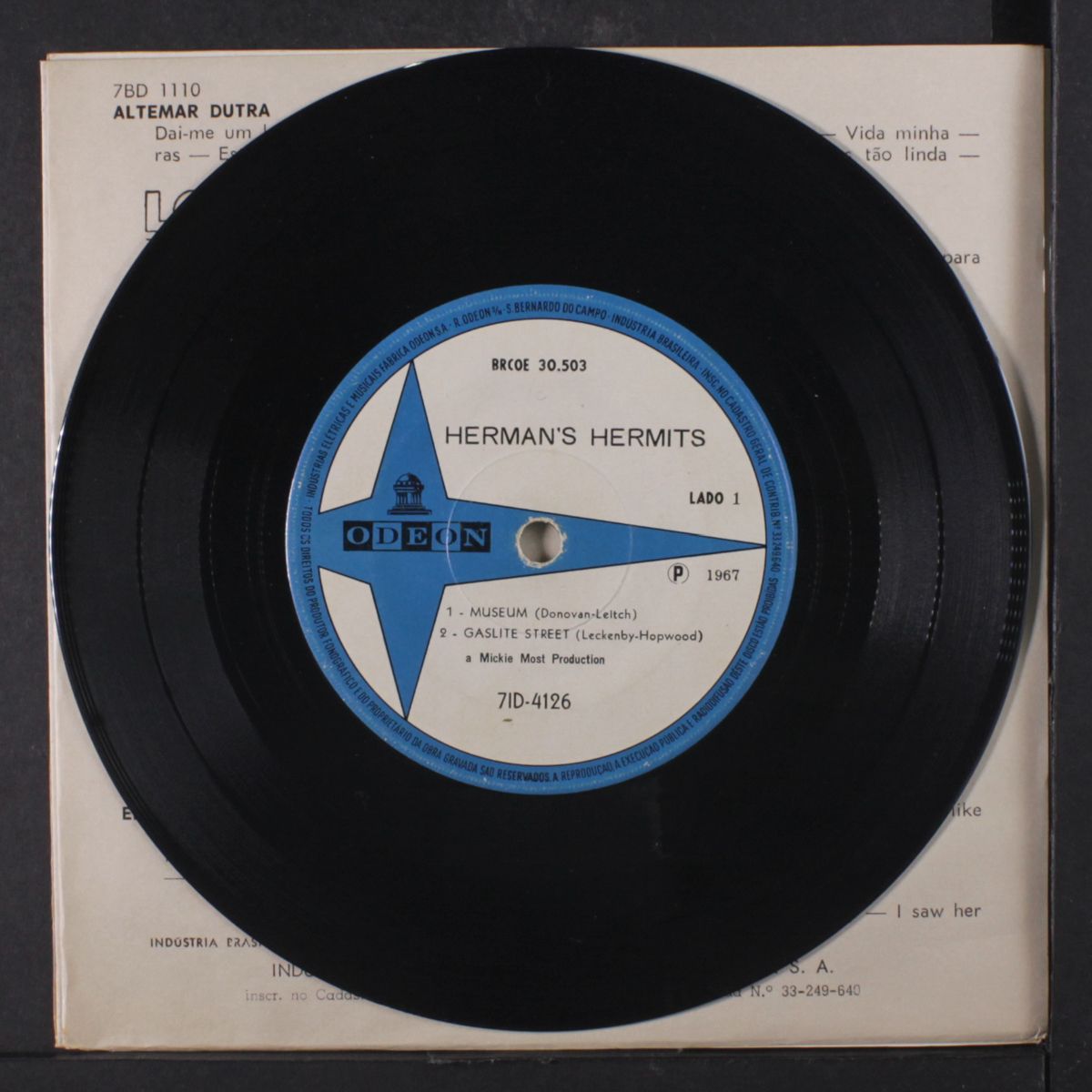 museum + 3 by HERMAN'S HERMITS