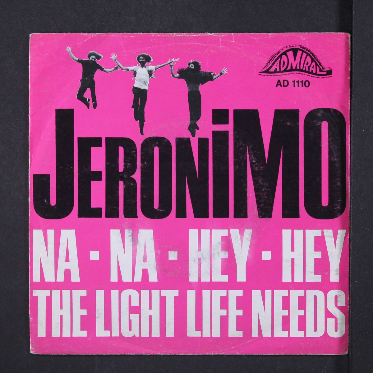 na-na-hey-hey / the light life needs by JERONIMO