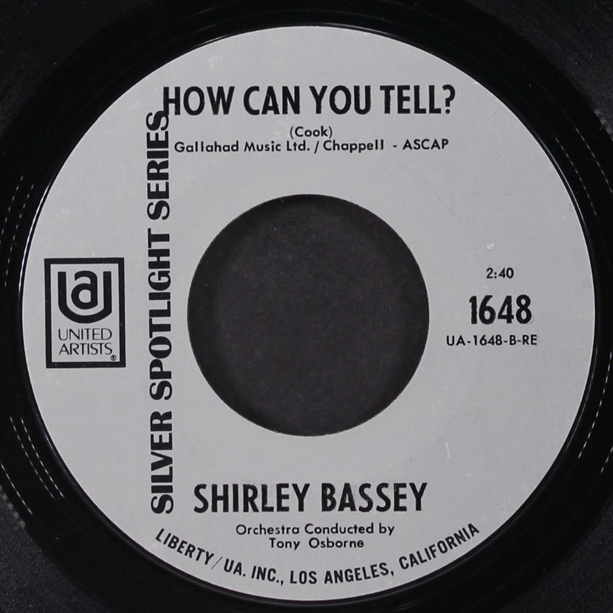 goldfinger by SHIRLEY BASSEY