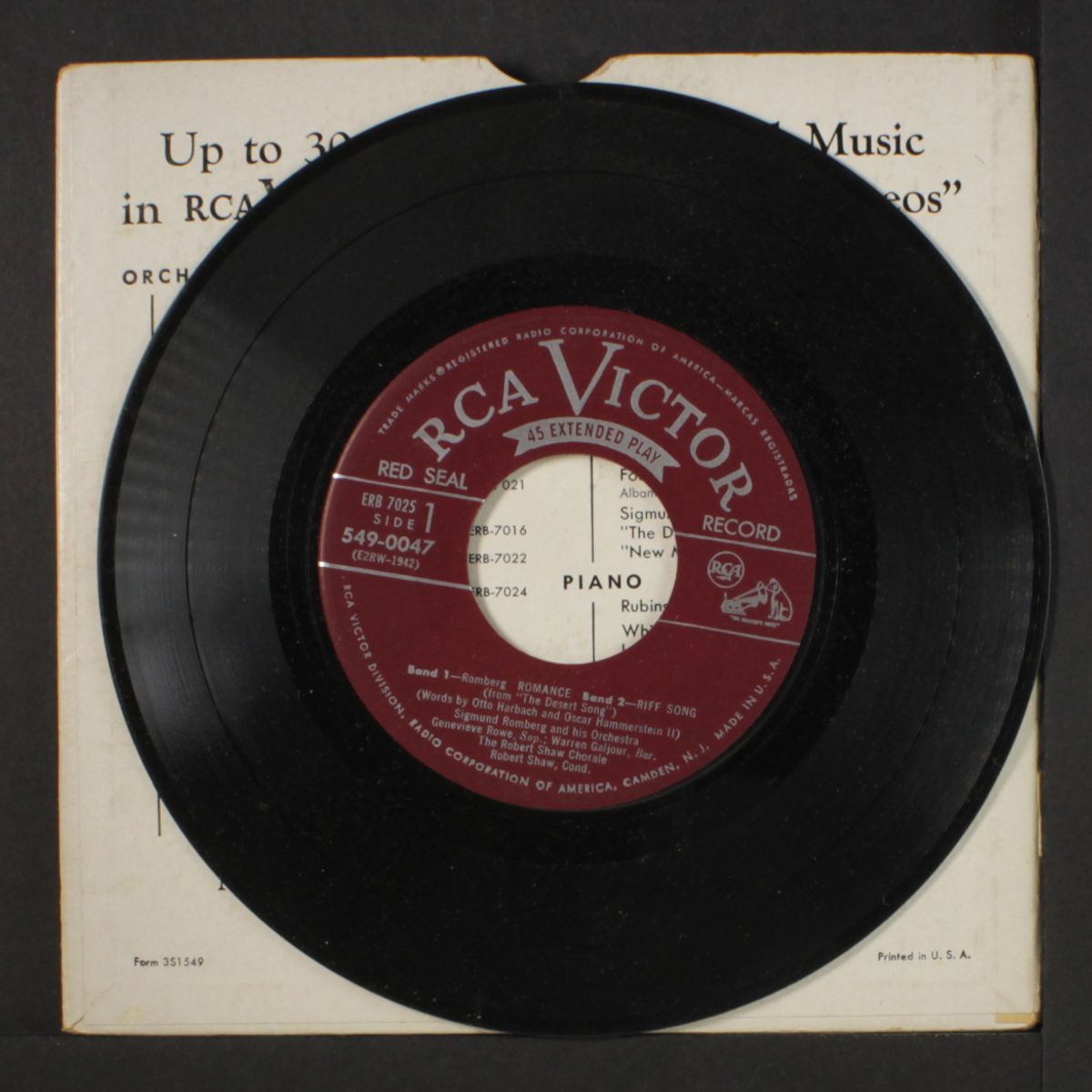 plays operetta gems by SIGMUND ROMBERG