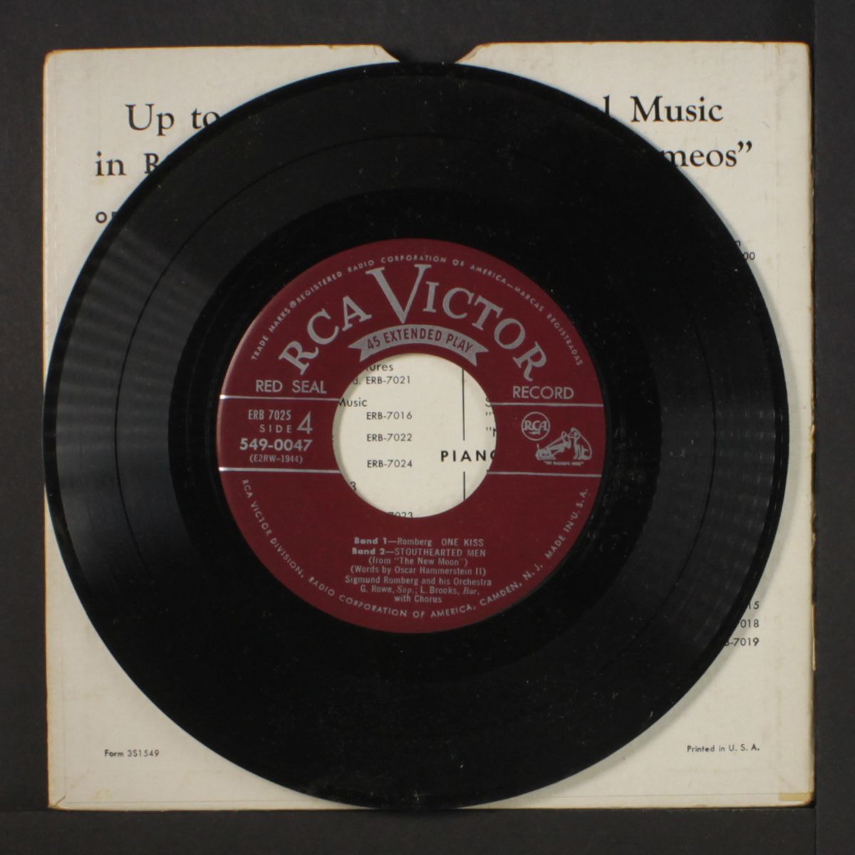 plays operetta gems by SIGMUND ROMBERG
