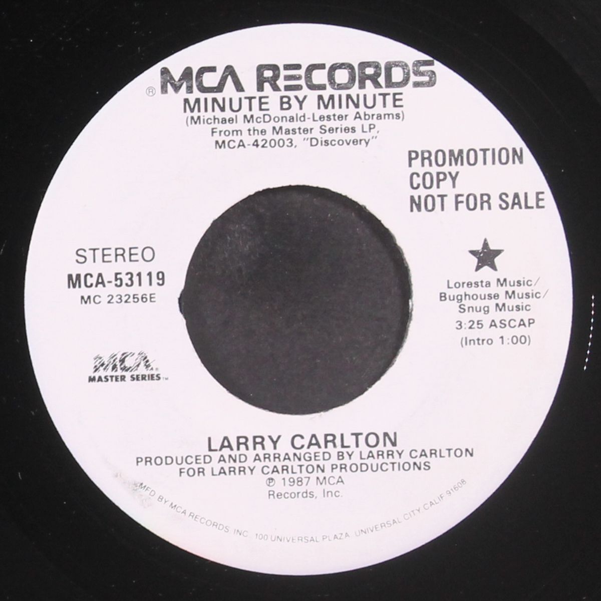 minute by minute by LARRY CARLTON