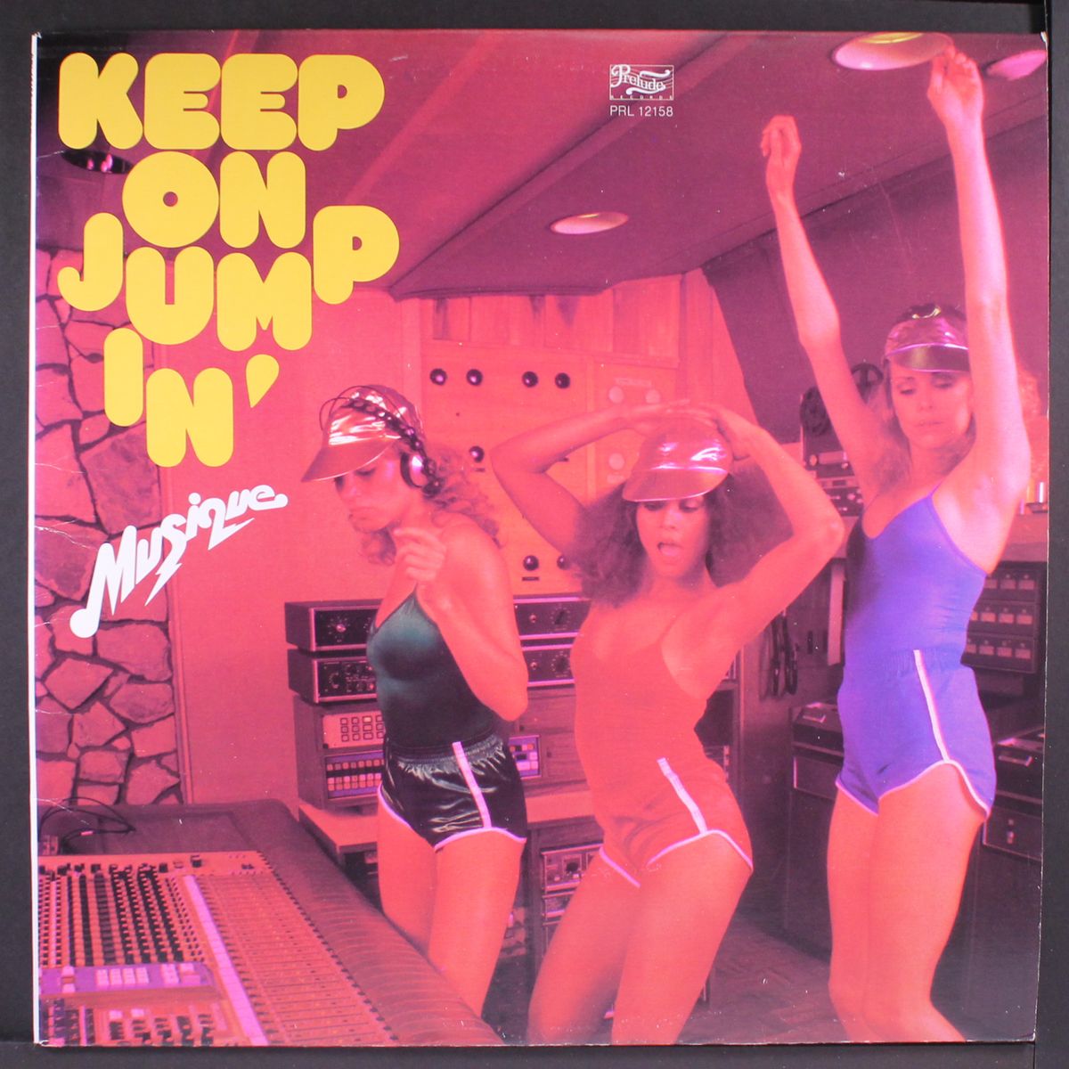 keep on jumpin' by MUSIQUE