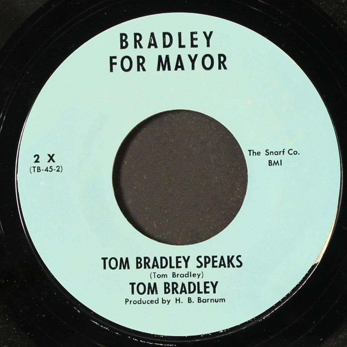 los angeles needs a man / tom bradley speaks by GENE DIAMOND