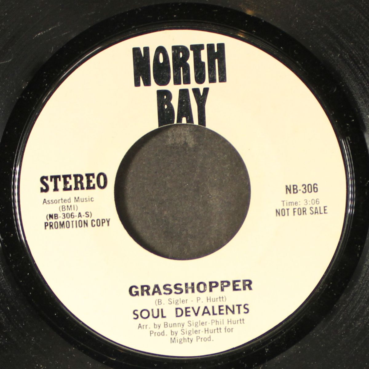 grasshopper / mono by SOUL DEVALENTS