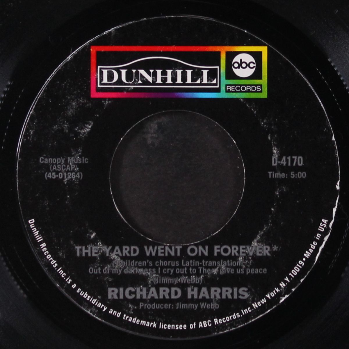 the yard went on forever / lucky me by RICHARD HARRIS
