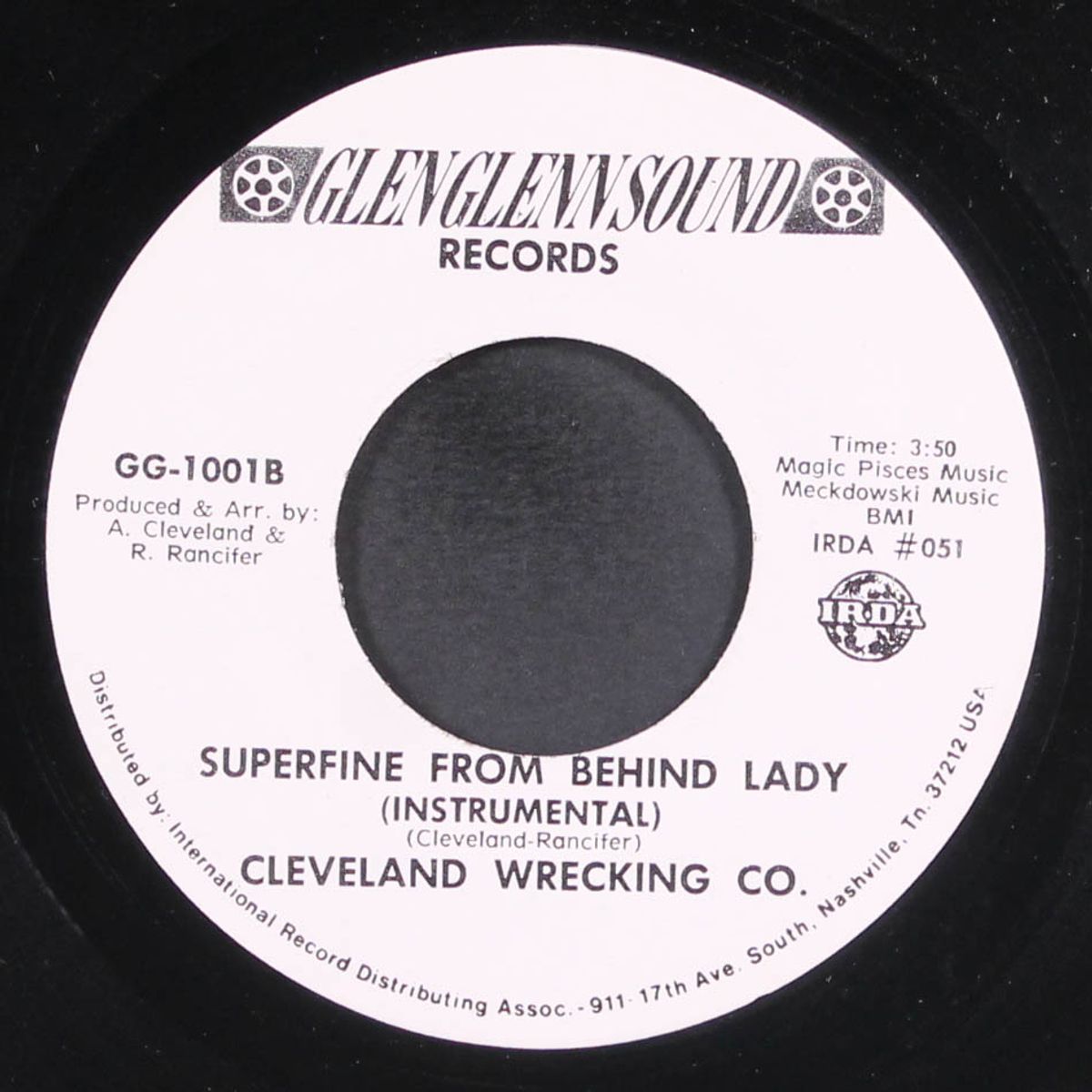 superfine from behind lady / instrumental by CLEVELAND WRECKING CO.