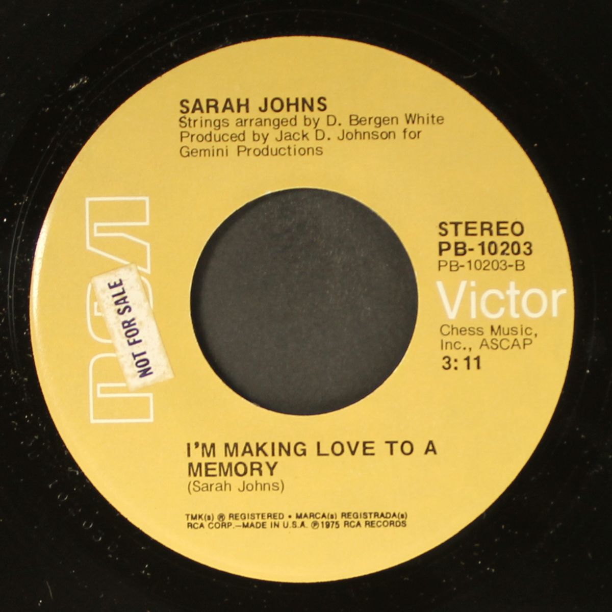 i'm making love to a memory / glory, tennessee by SARAH JOHNS