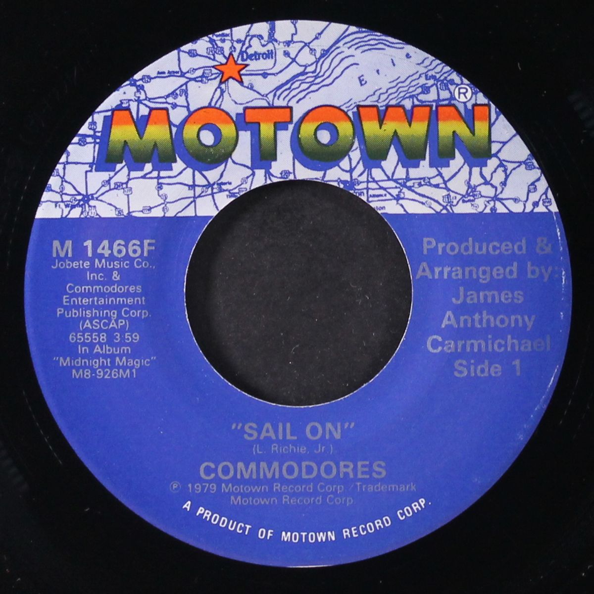 sail on / thumpin' music by COMMODORES