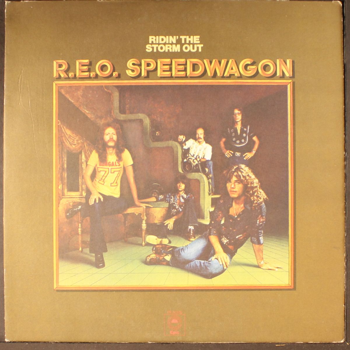 ridin' the storm out by R.E.O. SPEEDWAGON