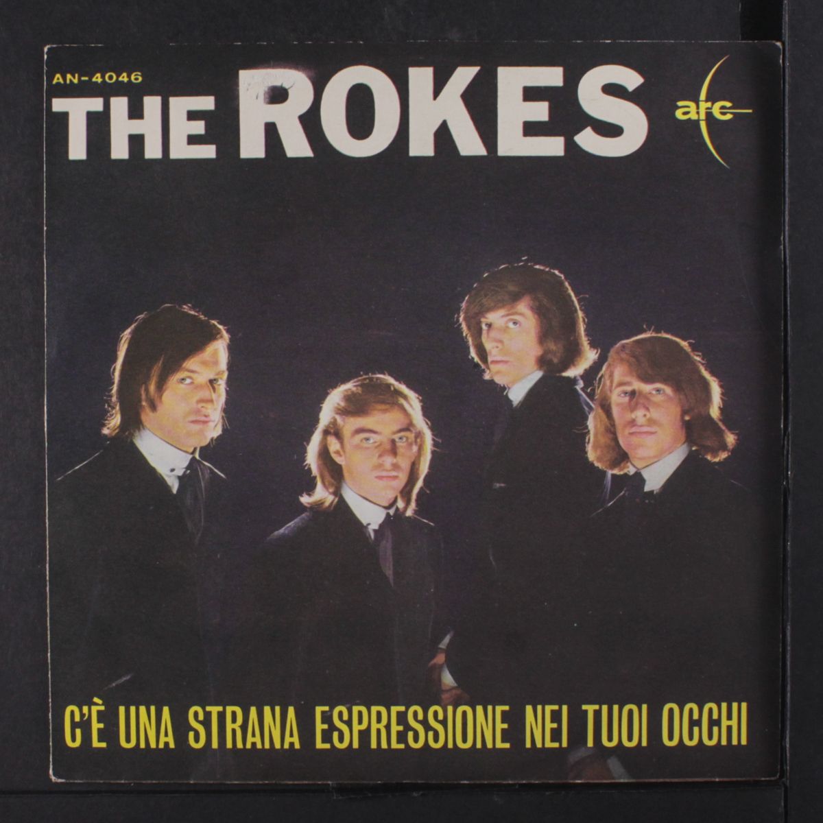 c'e una strana espressione nei tuoi by ROKES