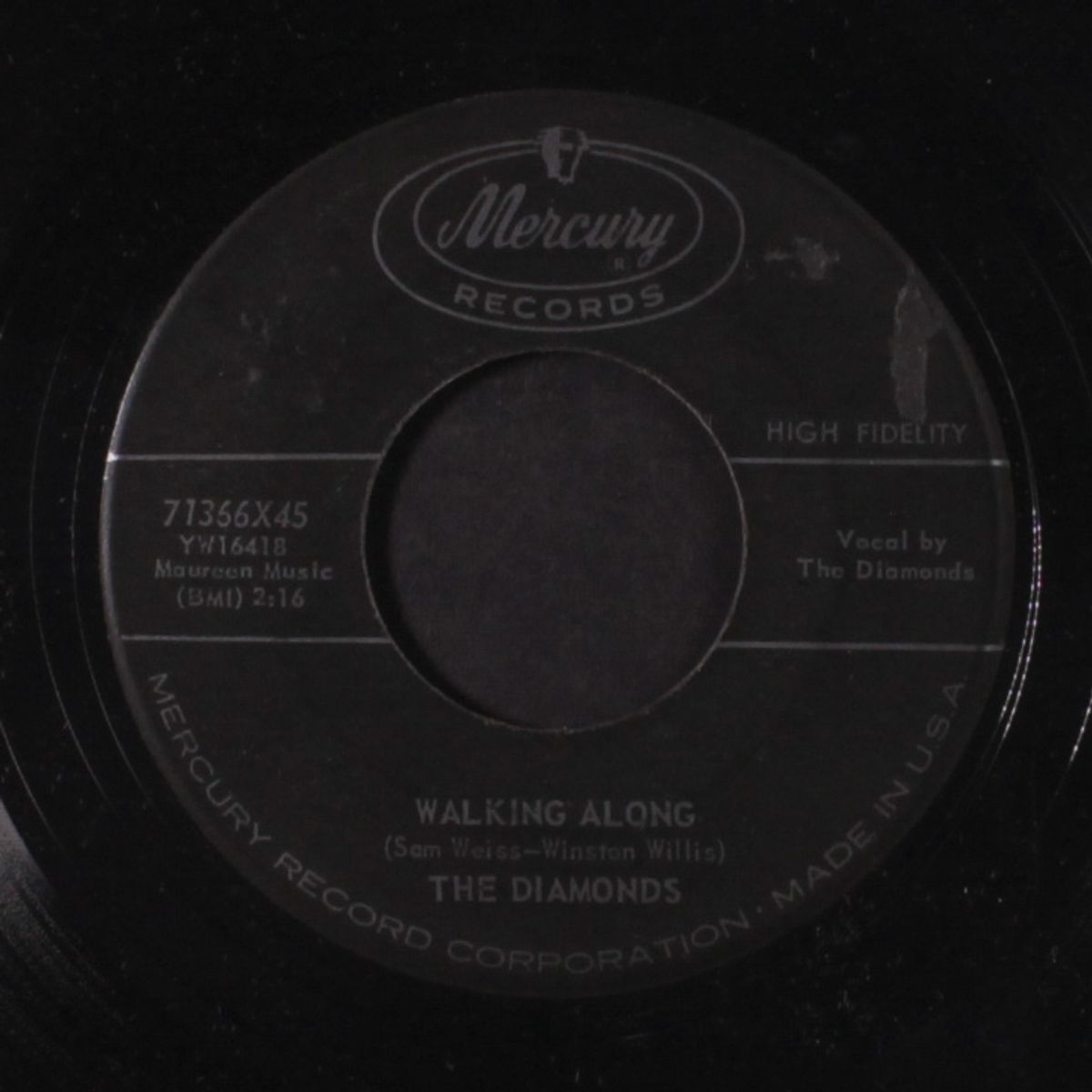 walking along / eternal lovers by DIAMONDS