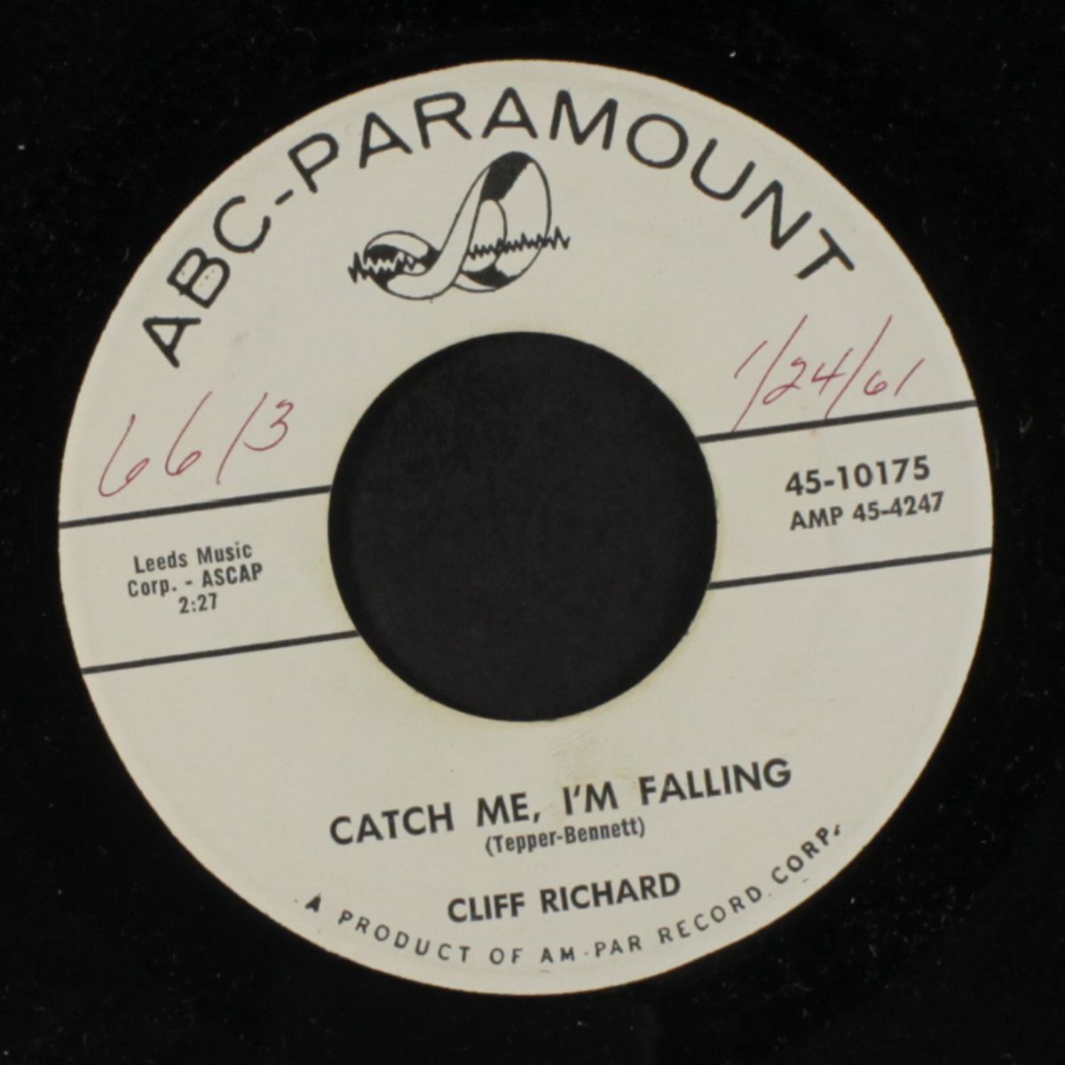 d in love / catch me, i'm falling by CLIFF RICHARD
