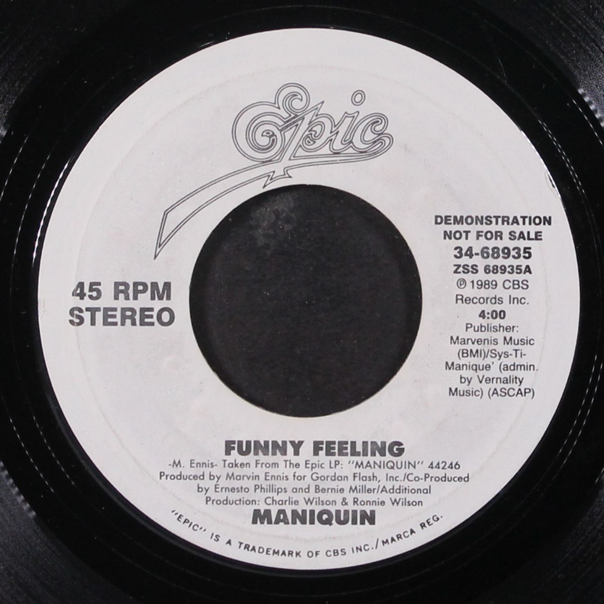funny feeling by MANIQUIN