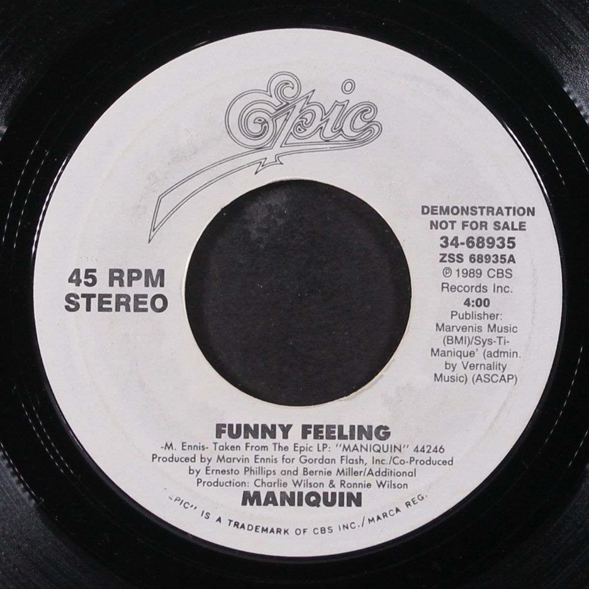 funny feeling by MANIQUIN