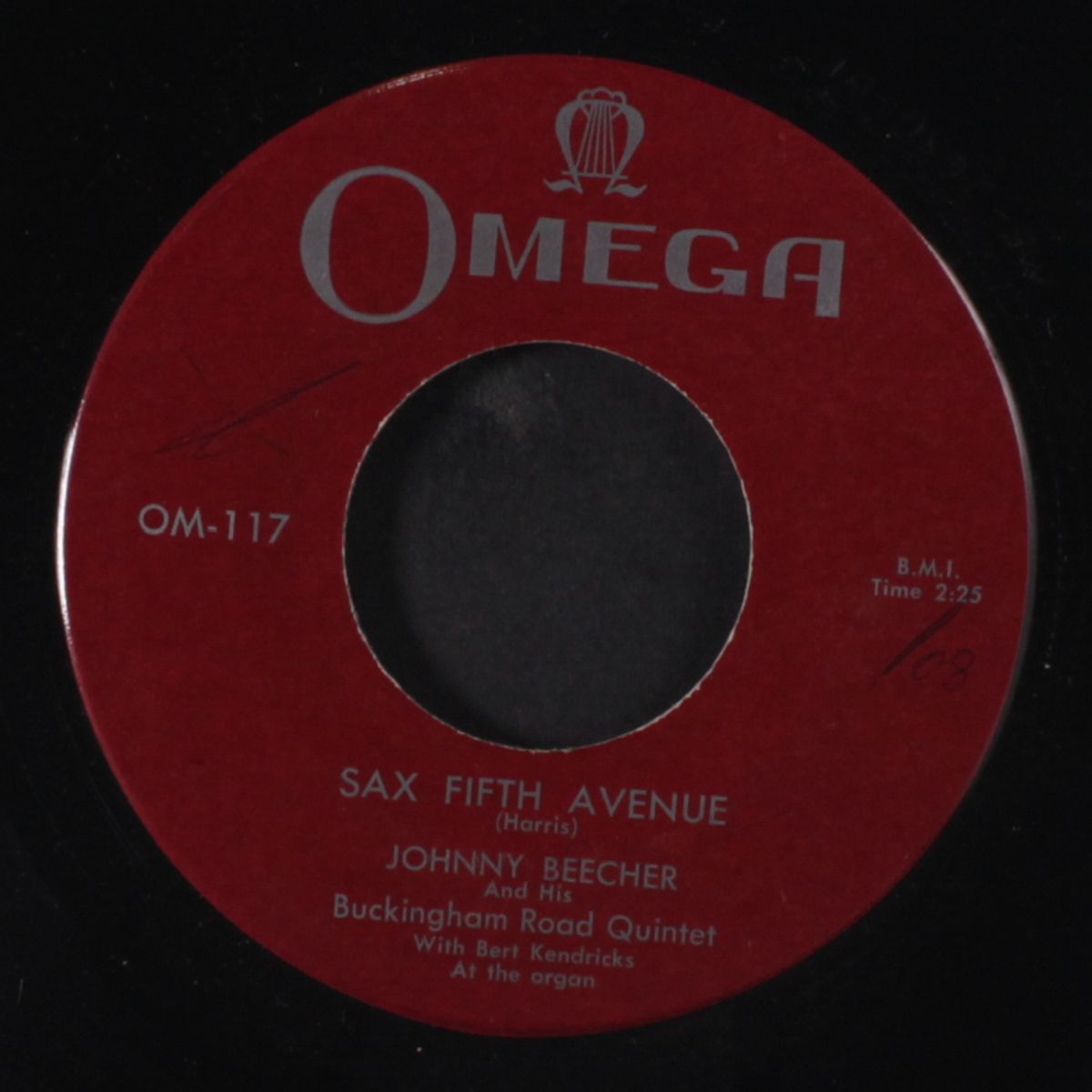 sax in the city / sax fifth avenue by JOHNNY BEECHER