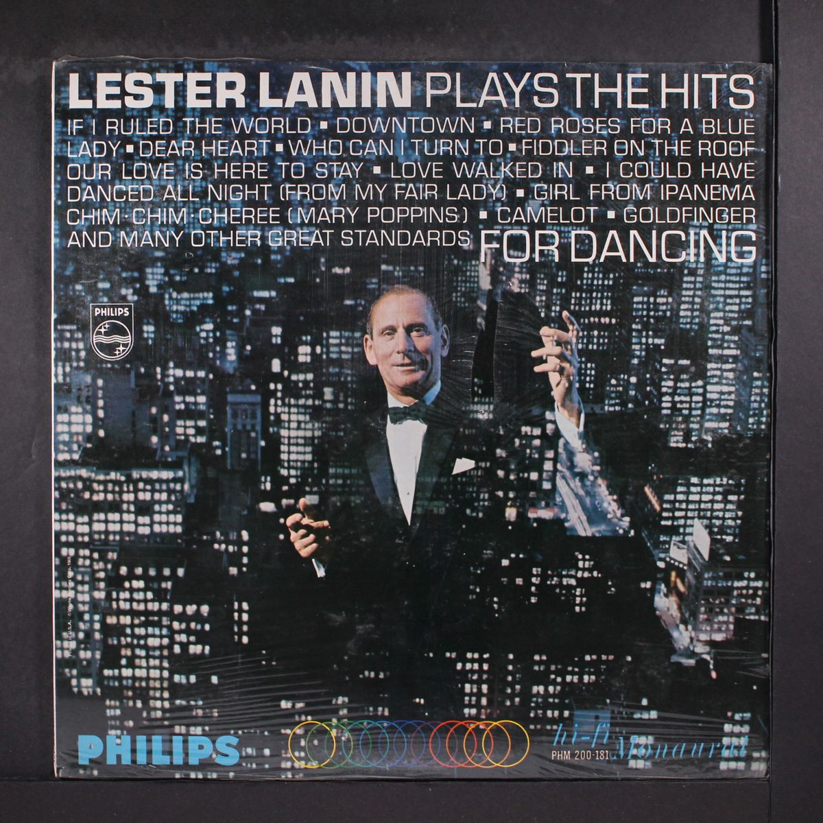 plays the hits for dancing by LESTER LANIN