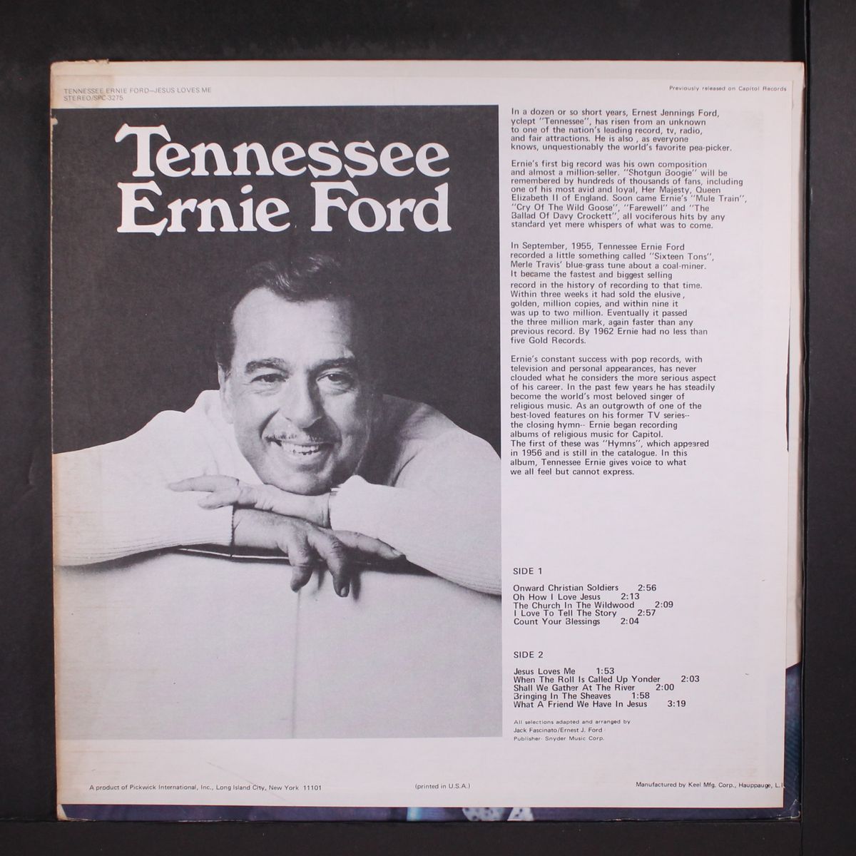 jesus loves me by TENNESSEE ERNIE FORD