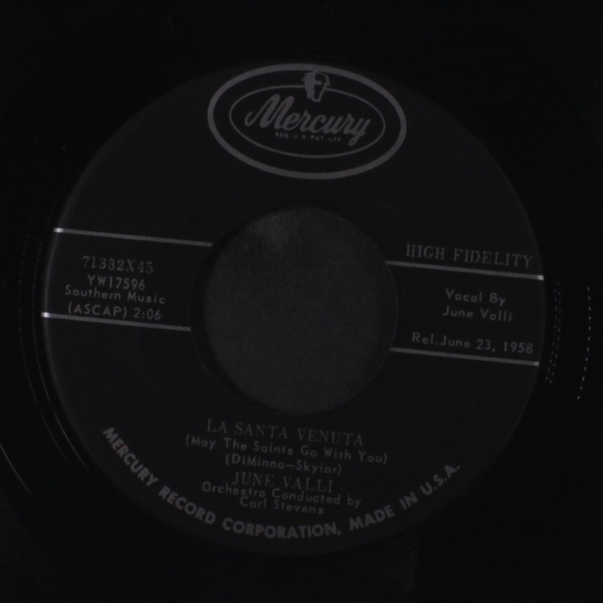 dance with me / la santa venuta by JUNE VALLI