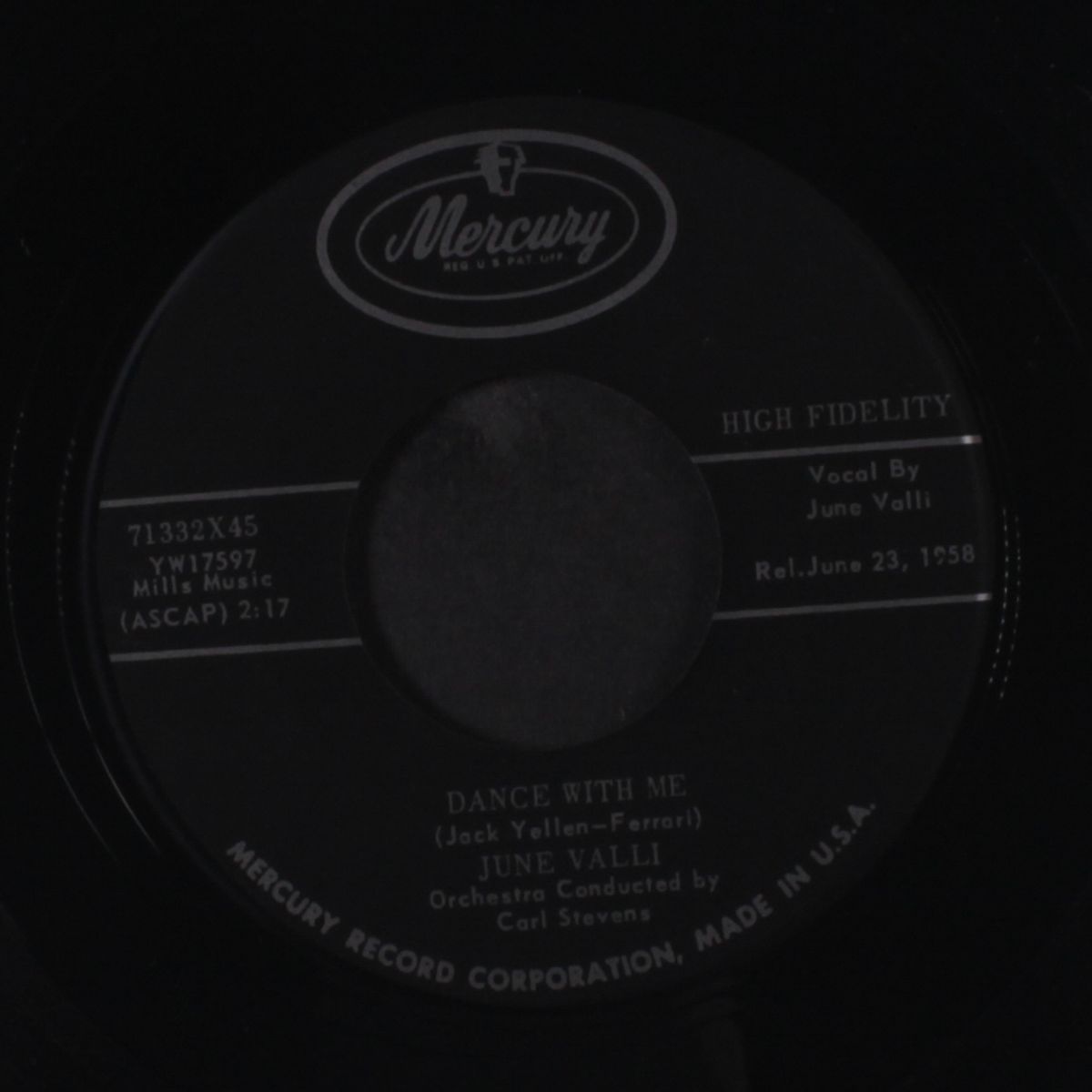 dance with me / la santa venuta by JUNE VALLI