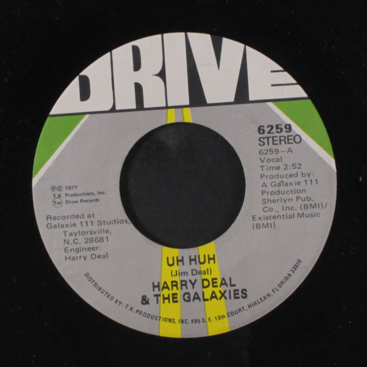 uh huh / this song by HARRY DEAL & GALAXIES