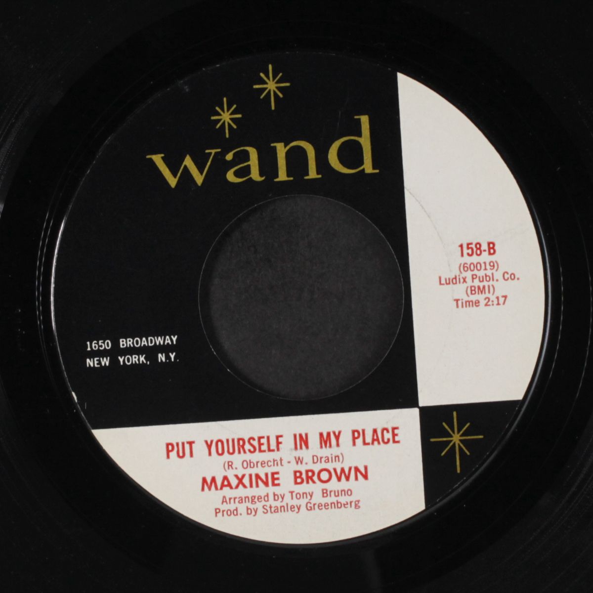 i cry alone / put yourself in my place by MAXINE BROWN