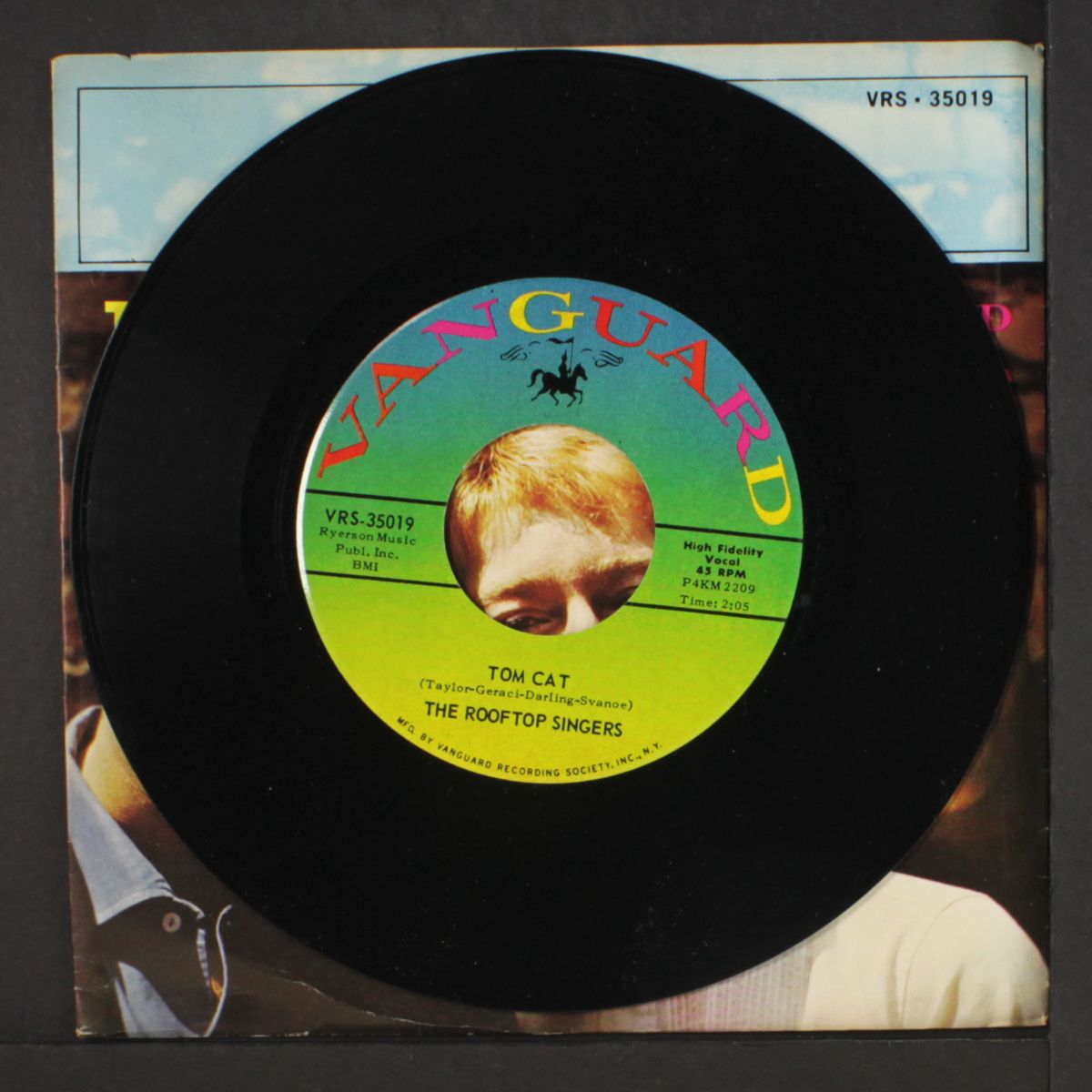 tom cat / shoes by ROOFTOP SINGERS