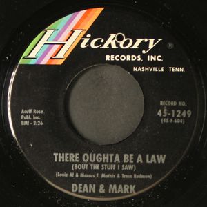 DEAN & MARK