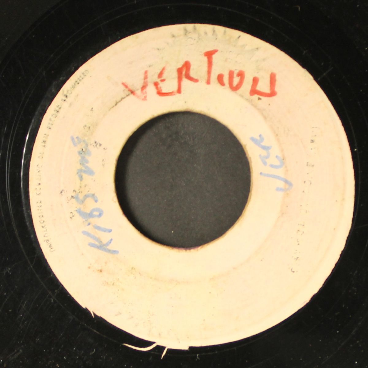 kiss me version / dub by DELROY JONES