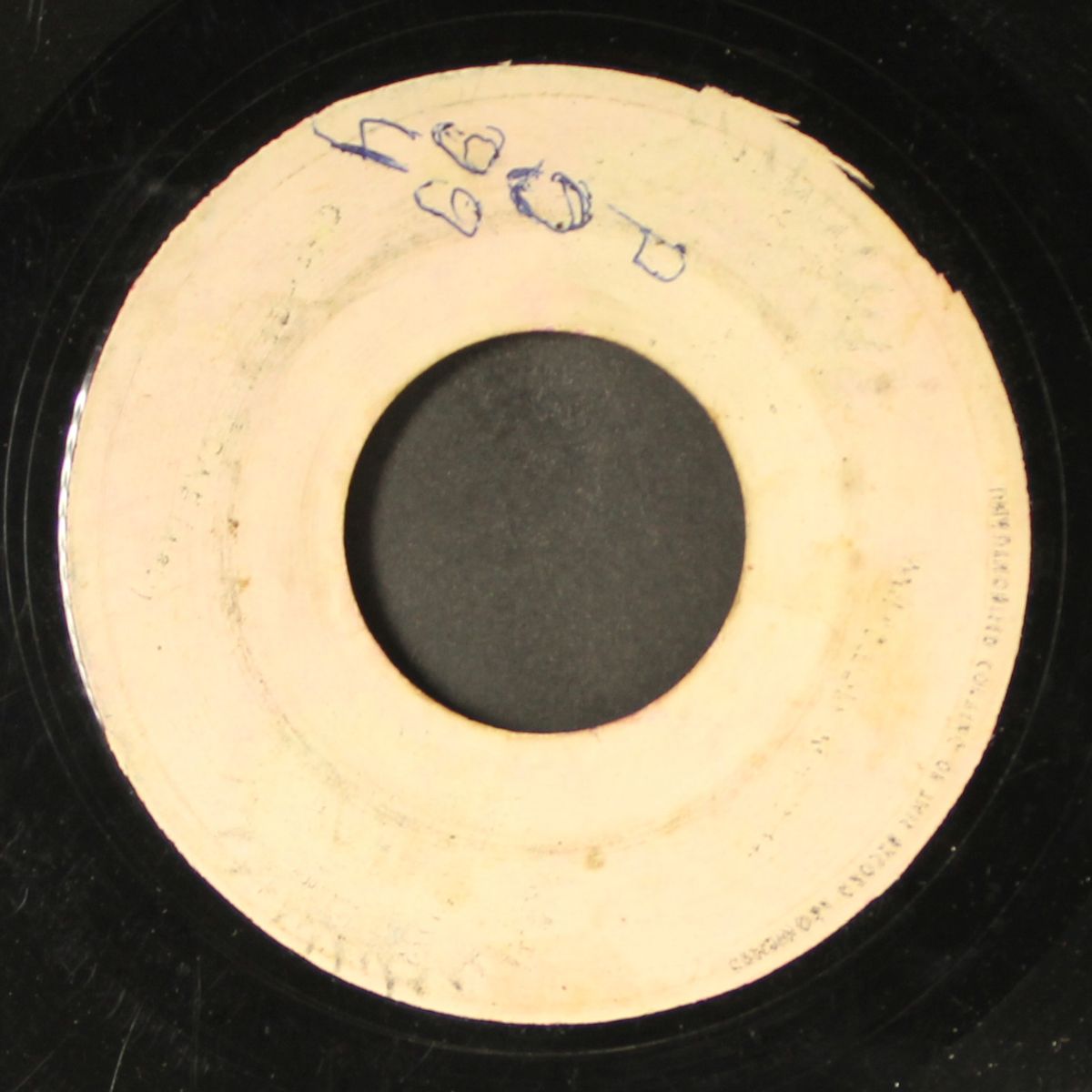 kiss me version / dub by DELROY JONES