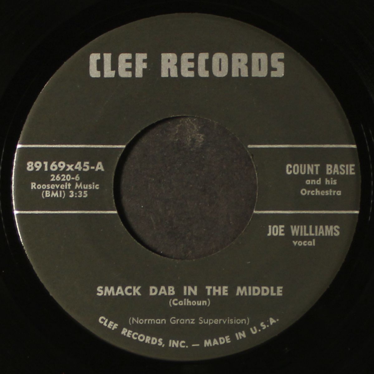 smack dab in middle / big red by COUNT BASIE