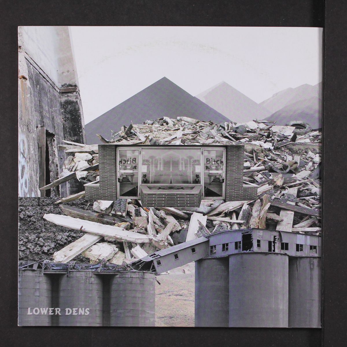 deer knives / tangiers by LOWER DENS